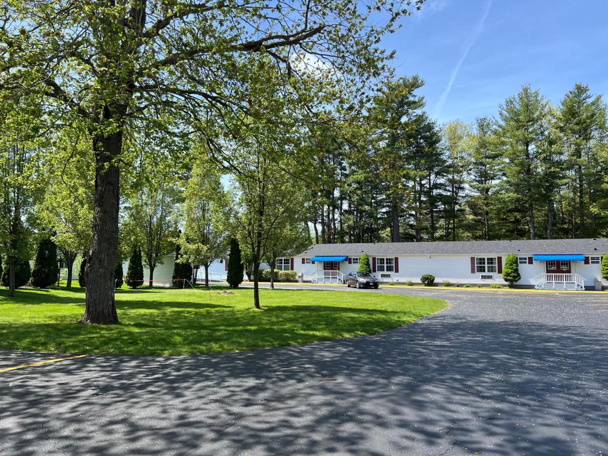 Rodeway Inn & Suites Brunswick Near Hwy 1 Экстерьер фото